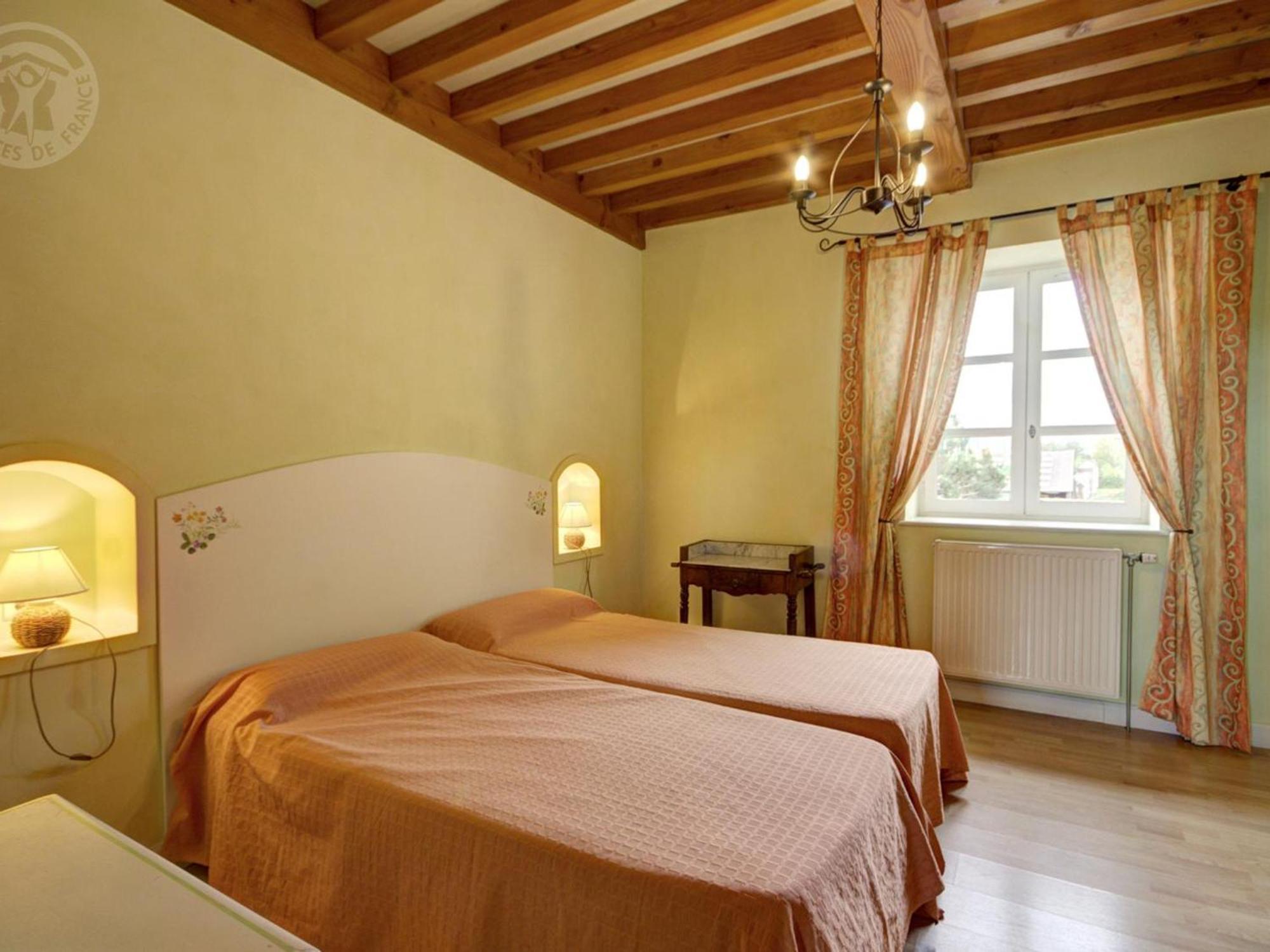 Belle Maison De Campagne Avec Piscine, 4 Chambres, Jardin Et Terrasse Pres De Montbrison - Fr-1-496-48 Chalain-le-Comtal Экстерьер фото